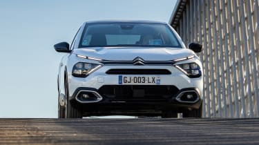 Citroen e-C4 X - front action